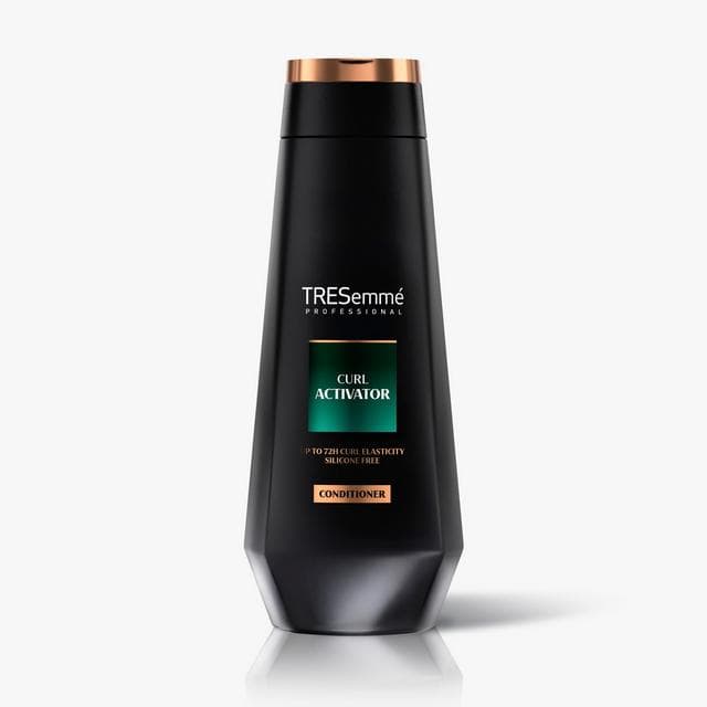 TRESemmé Professional 200ml Gently Detangles & Intensely Hydrates Hair Curl Activator Conditioner - gallery image 6