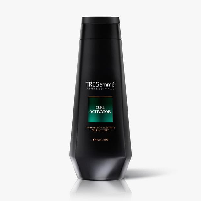 TRESemmé Professional 250ml Curl Activator with Salon Grade OleoLipid Shampoo - gallery image 6