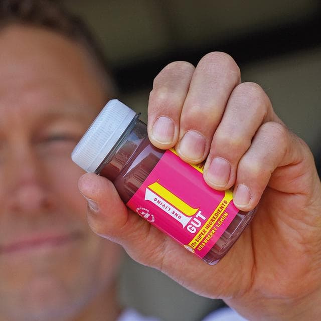 One Living 100ml Gut Strawberry Lemon Shot - gallery image 3
