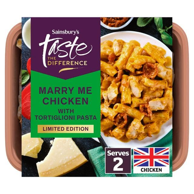 Sainsbury's 700g Marry Me Chicken with Tortiglioni Pasta, Taste the Difference, Limited Edition - gallery image 1
