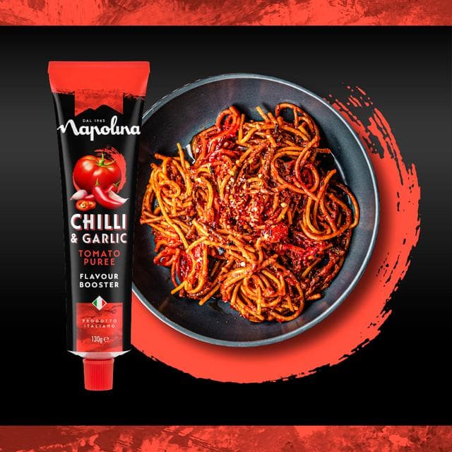 Napolina 130g Chilli & Garlic Tomato Puree - gallery image 4