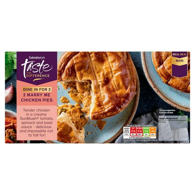 Sainsbury's 2 x 250g Marry Me Chicken Pies, Taste the Difference - gallery image 1