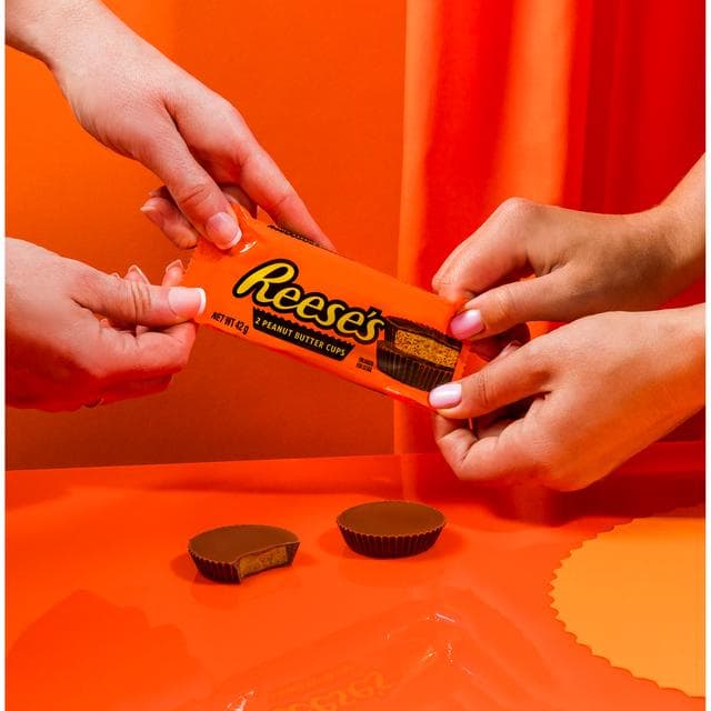 Reese's 3 x 42g Multipack Milk Chocolate Peanut Butter Cup Pouch - gallery image 4
