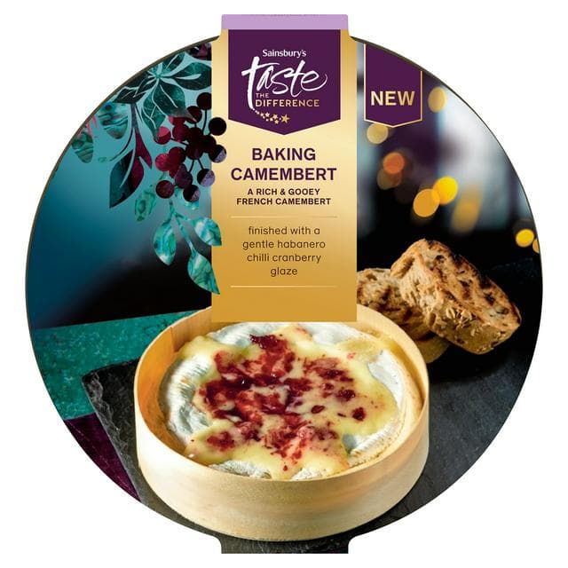Sainsbury's 560g Hot Cranberry Camembert Cheese, Taste the Difference - gallery image 1