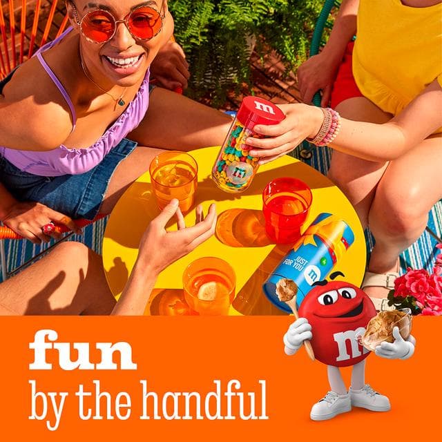 M&M'S 176g Cookie Dough Milk Chocolate Bag - gallery image 3
