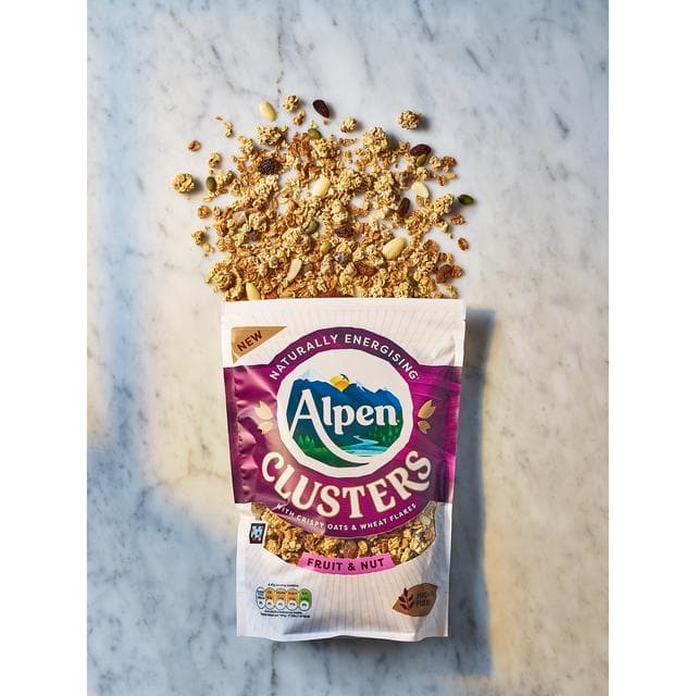 Alpen Clusters 400g Fruit & Nut Granola Breakfast Cereal - gallery image 4