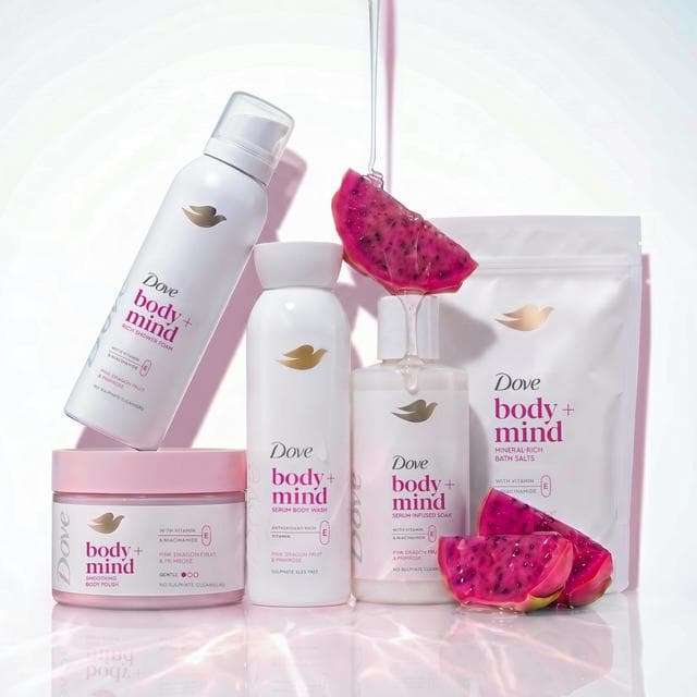 Dove Body + Mind 400ml Pink Dragon Fruit & Primrose Serum Infused Bath Soak - gallery image 5