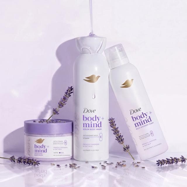 Dove Body + Mind 400ml French Lavender & Oat Milk Serum Infused Bath Soak - gallery image 5