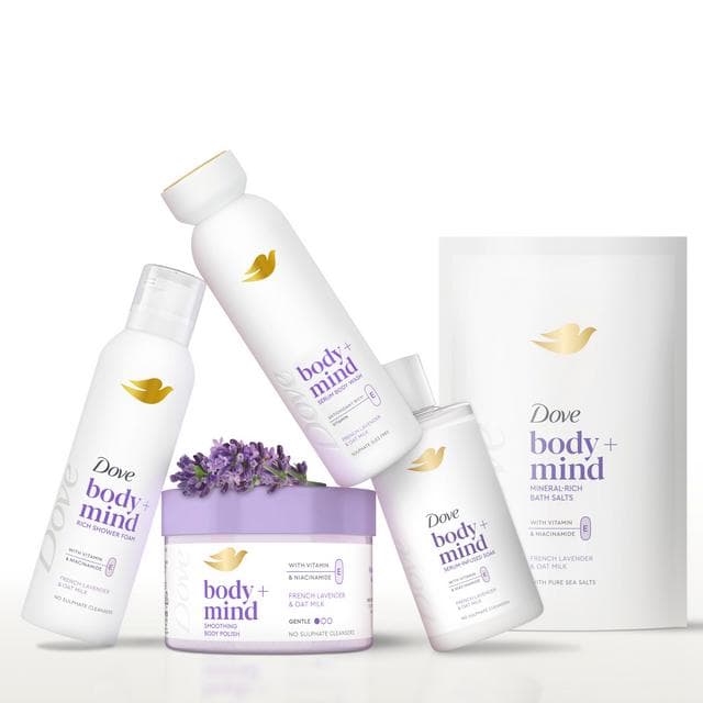Dove Body + Mind 400ml French Lavender & Oat Milk Serum Infused Bath Soak - gallery image 5