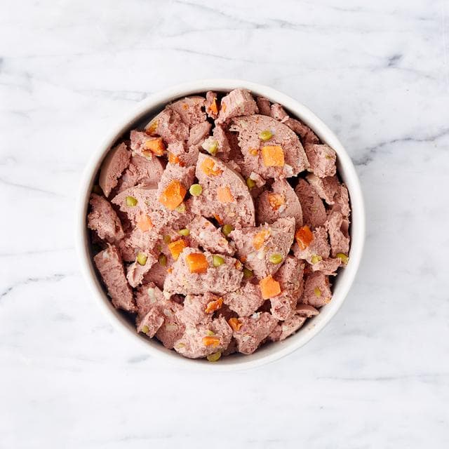 Freshpet 700g Beef Recipe with Peas & Carrots Fresh Dog Food - gallery image 2