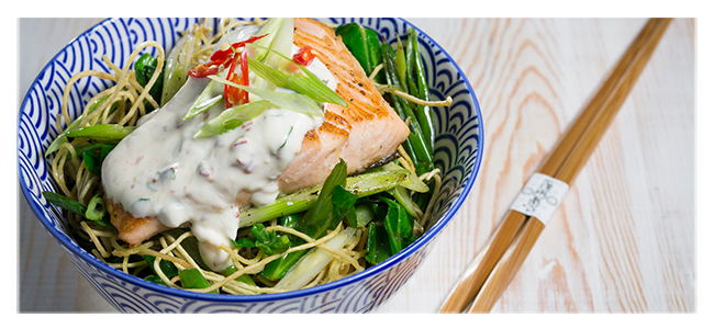 Roasted peppered salmon with chilli yogurt dressing